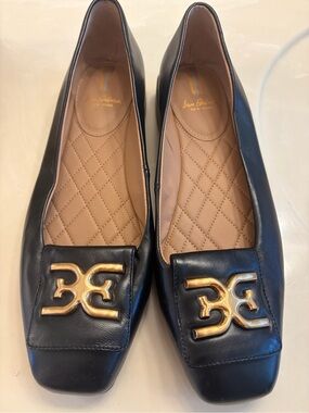 🐝 Sam Edelman Black Leather Flats with Gold Logo Accent